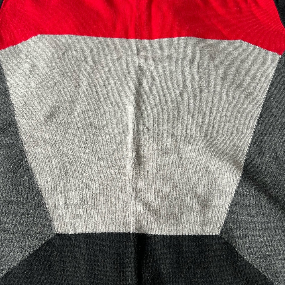 Leo & Nicole Red and Black Knit sweater - Picture 2 of 5